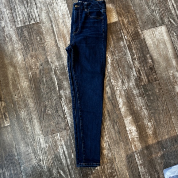 EUC - American Eagle Outfitters Jeans - Picture 5 of 15
